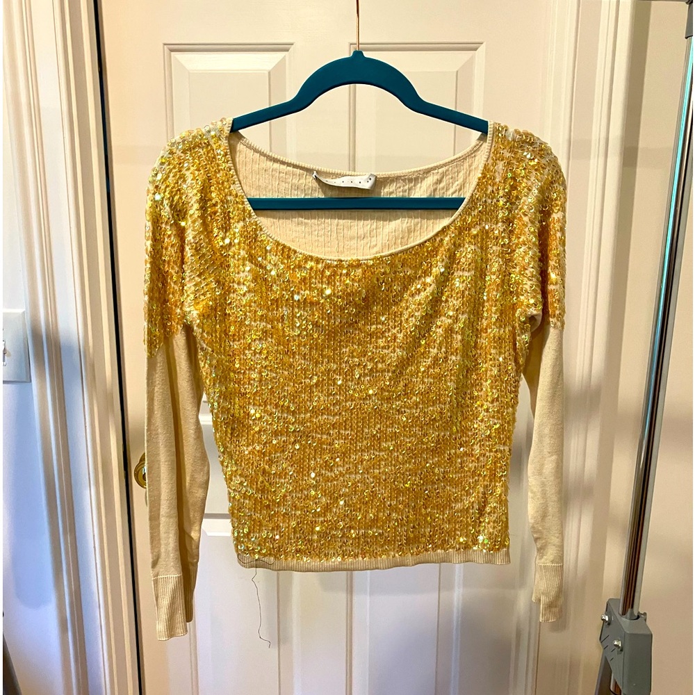 Gold/iridescent sequins knit top.  Twinset.  Size S.  NEVER WORN.